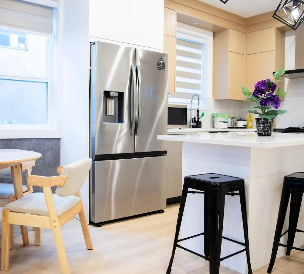 Pristine Brand New Duplex, Prime Location! Villa Vancouver Holiday home