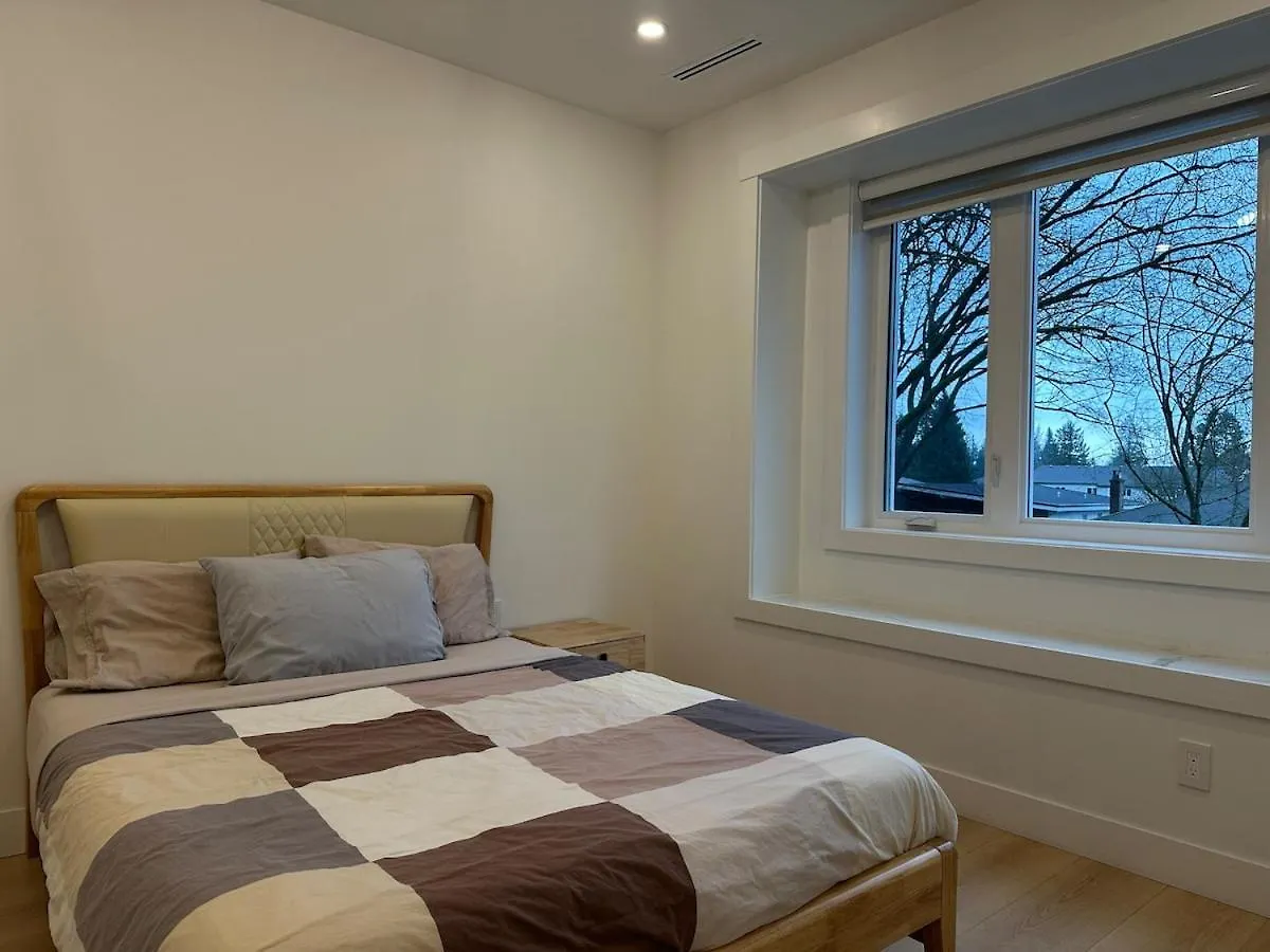 Holiday home Pristine Brand New Duplex, Prime Location! Villa Vancouver